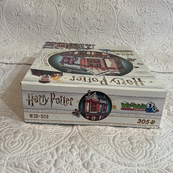 Harry Potter Diagon Alley Wrebbit 3D puzzle, new in package - Picture 5 of 9